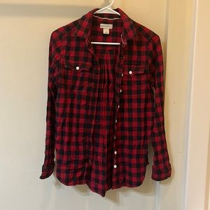 Red and black plaid button up shirt